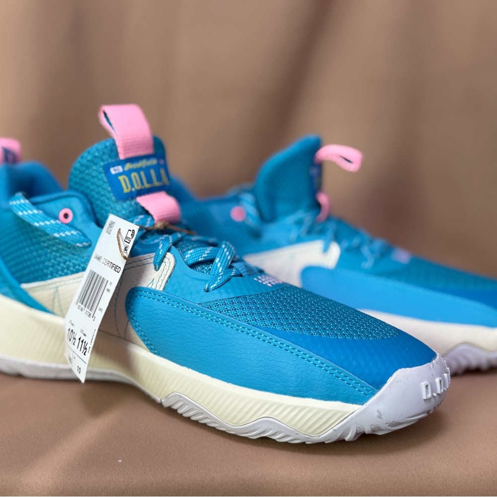 adidas certified DAME basketball shoes - BRAND NEW